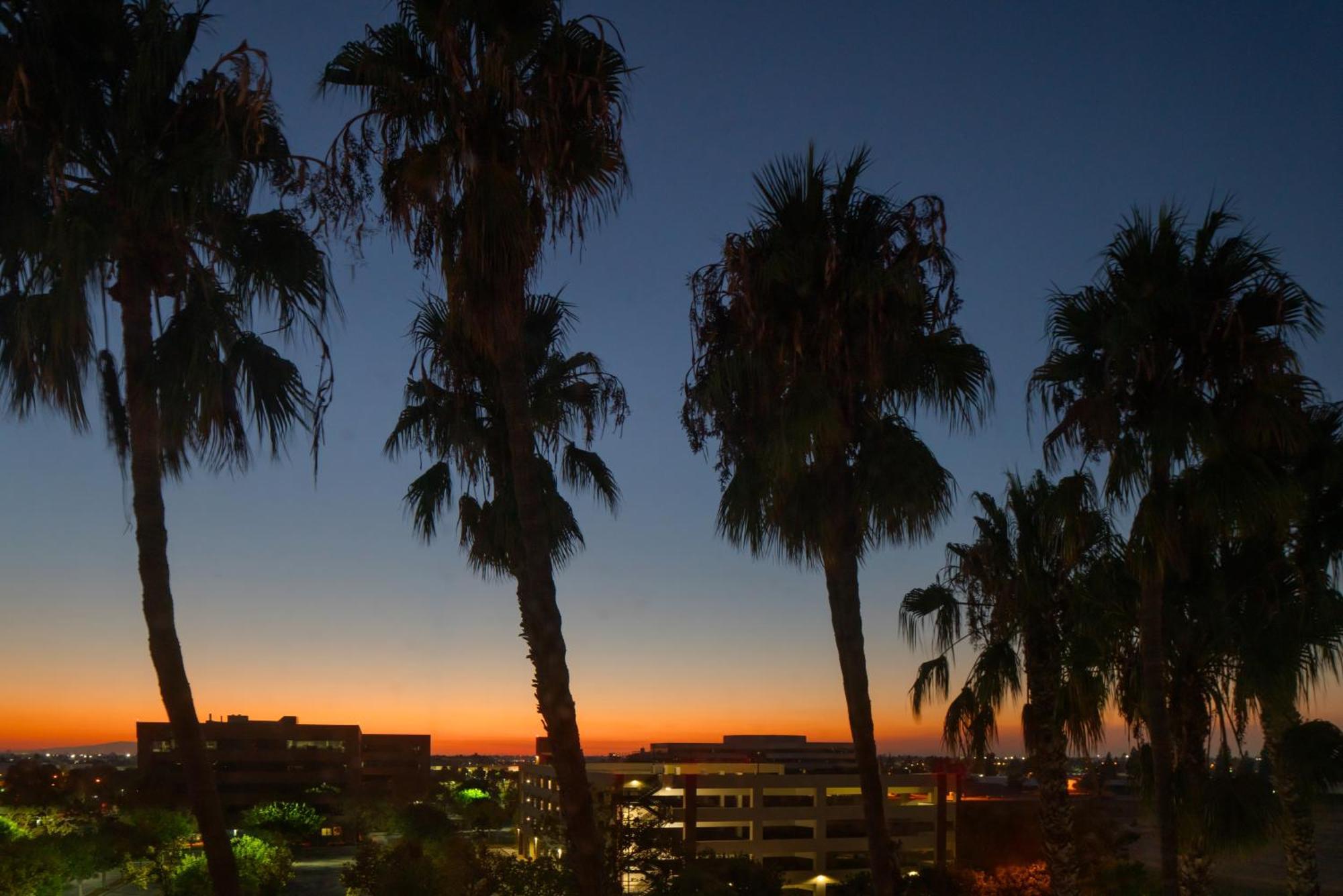 Courtyard By Marriott Cypress Anaheim / Orange County Hotel Exterior photo